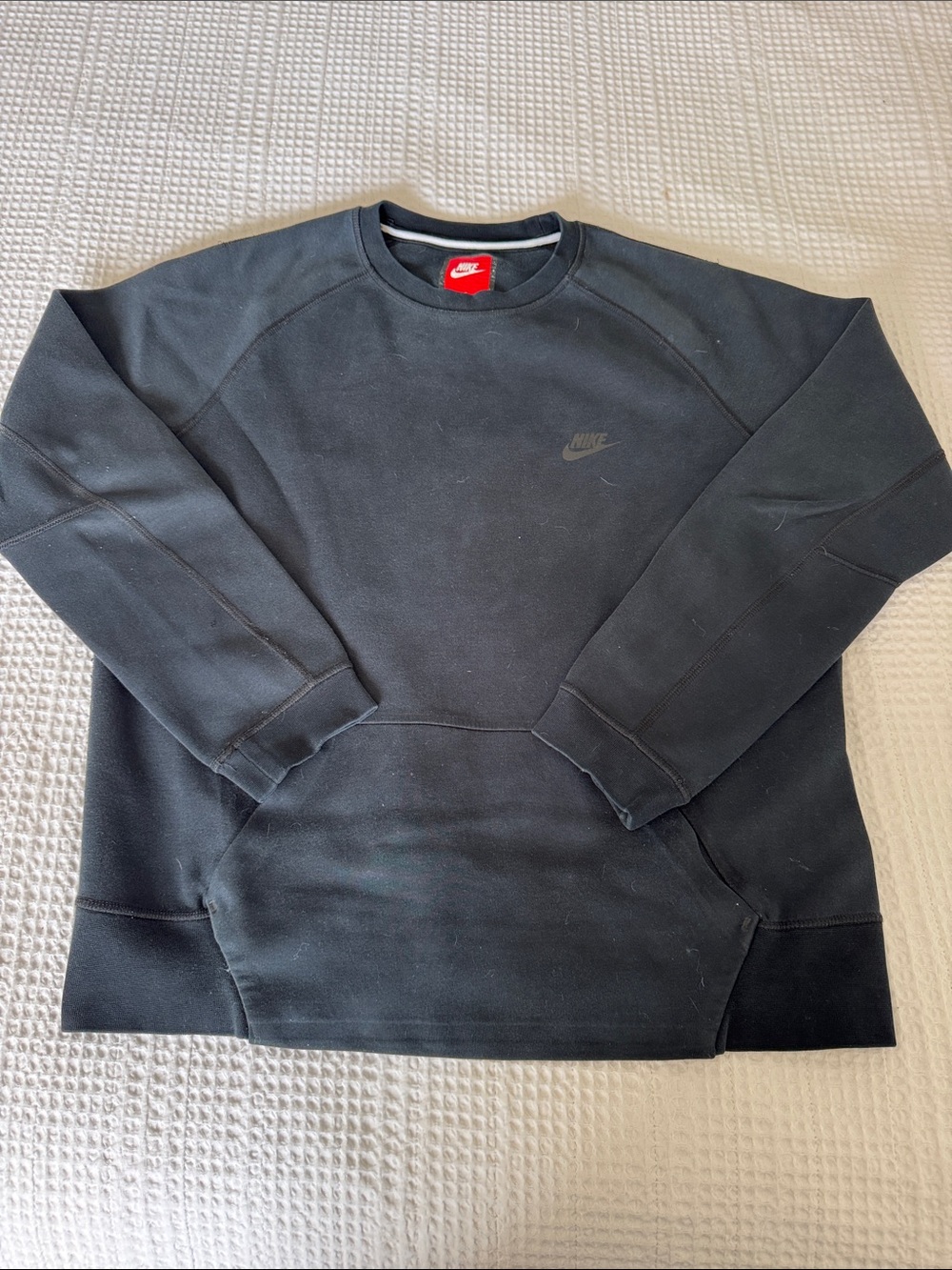 Nike Men’s Black Crewneck Sweatshirt with Pocket